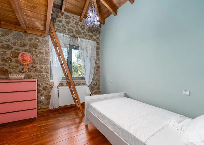 Luxury Mountain Memories * Ano Trikala